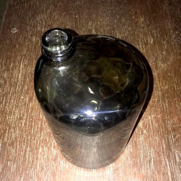 Vintage Unique empty glass Sake bottle 7inches tall x 4 inches wide at widest - Picture 1 of 4